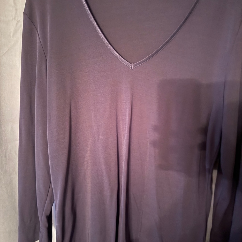 New York & Company V-Neck Long Sleeve Top - Gray